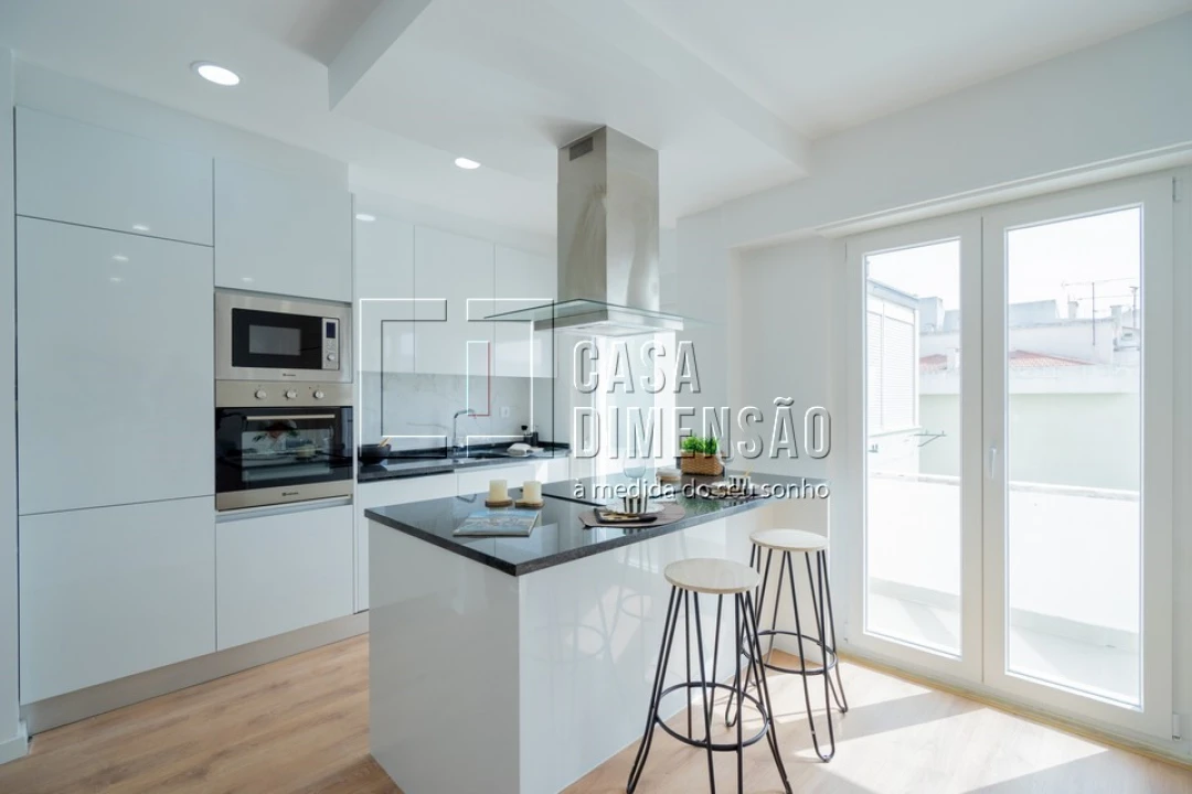 Apartamento T3 para Venda em Benfica Foto 1