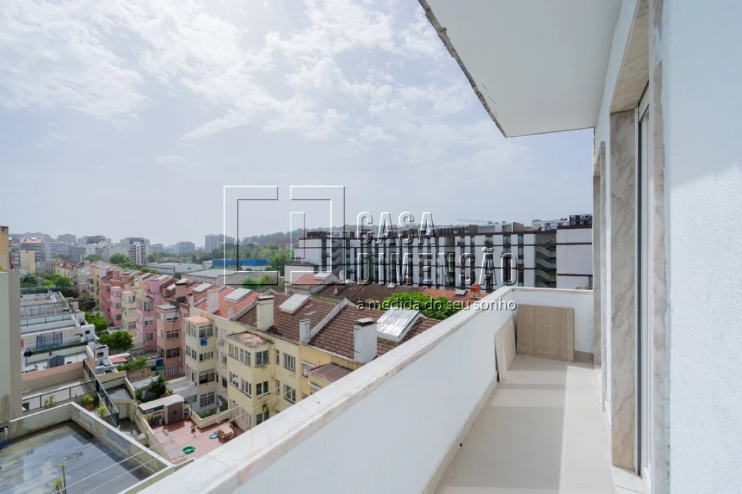 Apartamento T3 para Venda em Benfica Foto 7