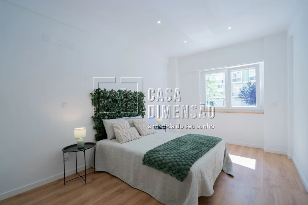 Apartamento T2 para Venda em Benfica Foto 19
