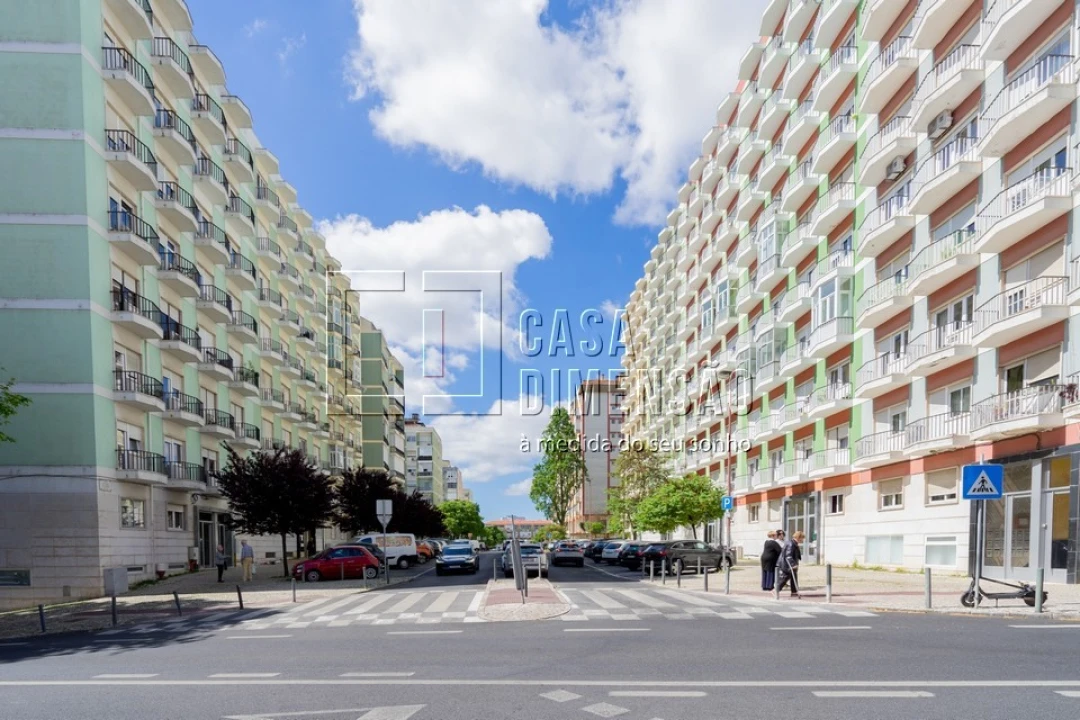 Apartamento T2 para Venda em Benfica Foto 30