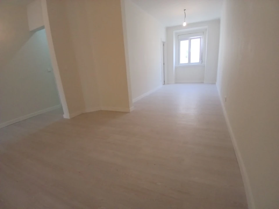 Apartamento T2 para Venda em Penha de França Foto 12