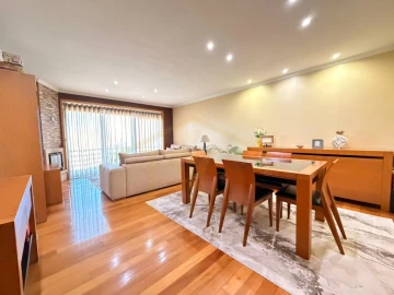 Apartamento T3 para Venda em Póvoa de Varzim, Beiriz e Argivai