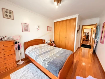 Apartamento T3 para Venda em Póvoa de Varzim, Beiriz e Argivai