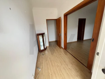 Moradia T3 para Venda em Carnaxide e Queijas