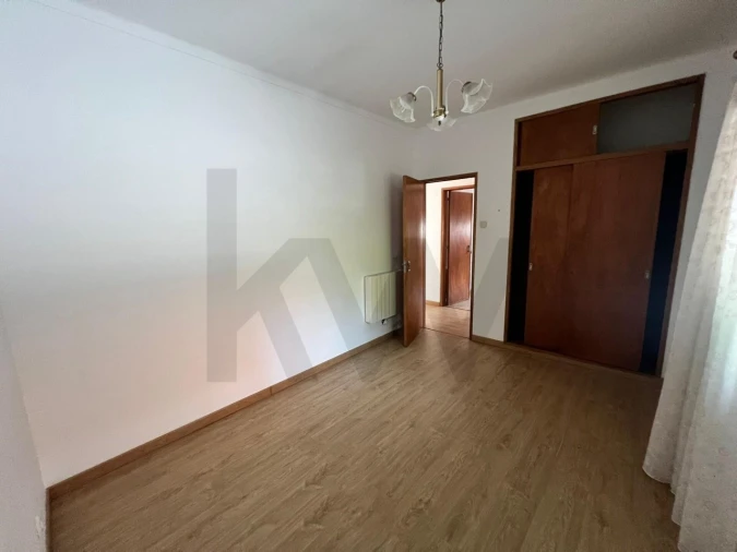 Moradia T3 para Venda em Carnaxide e Queijas Foto 9