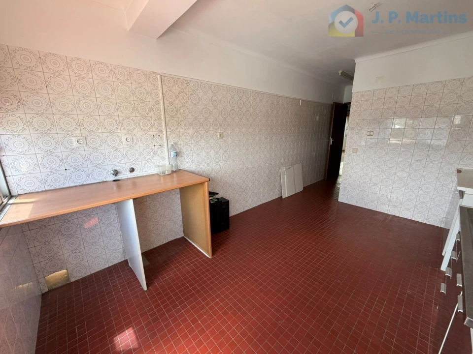 Apartamento T2 para Venda em Laranjeiro e Feijó Foto 2