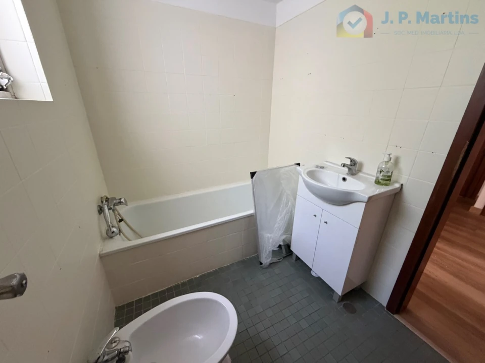 Apartamento T2 para Venda em Laranjeiro e Feijó Foto 18