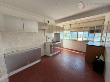 Apartamento T2 para Venda em Laranjeiro e Feijó