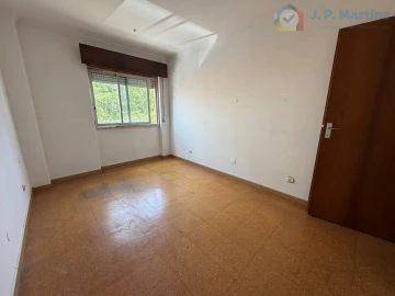 Apartamento T2 para Venda em Laranjeiro e Feijó