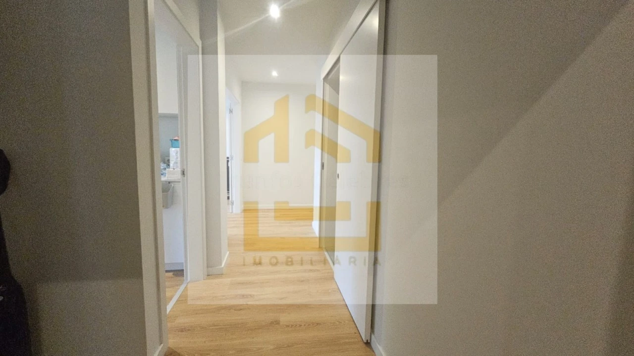 Apartamento T2 para Venda em Gião Foto 9
