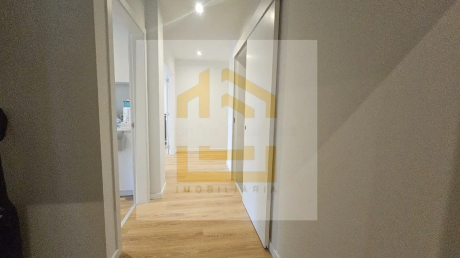 Apartamento T2 para Venda em Gião Foto 9