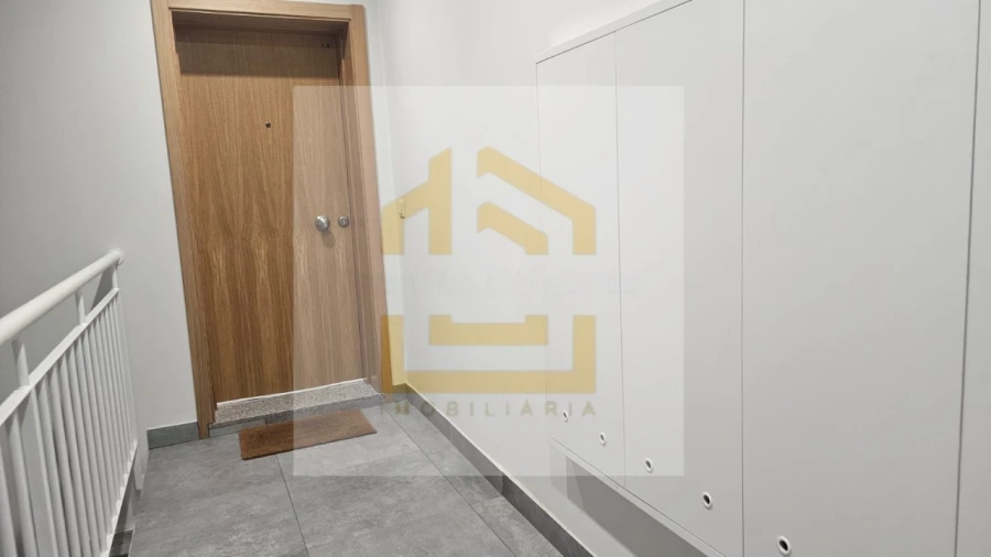 Apartamento T2 para Venda em Gião Foto 19