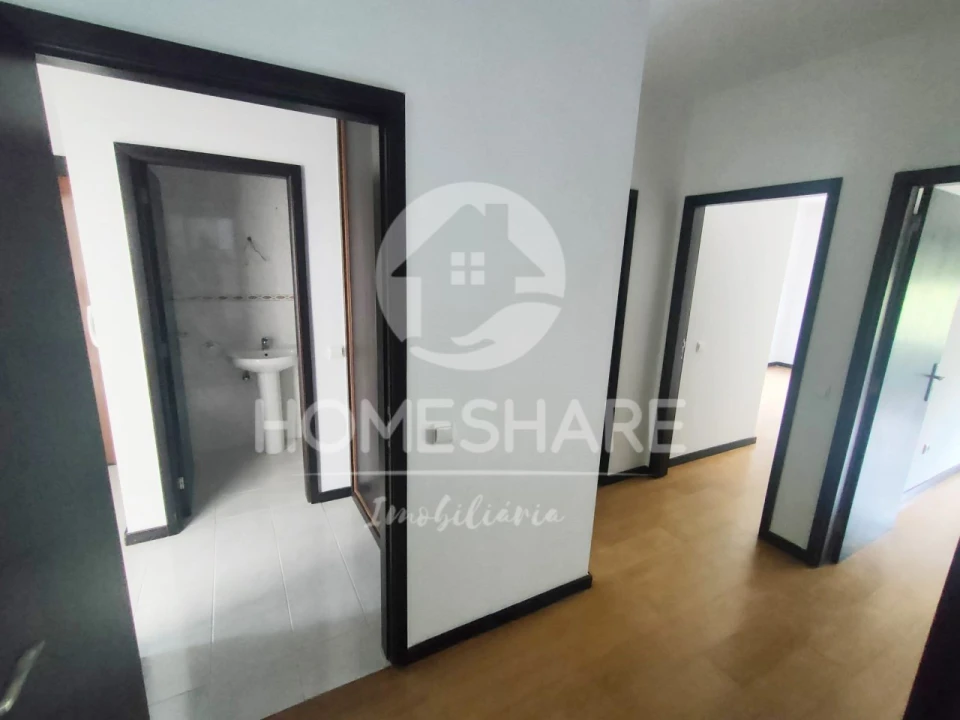 Apartamento T2 para Venda em Valongo Foto 8