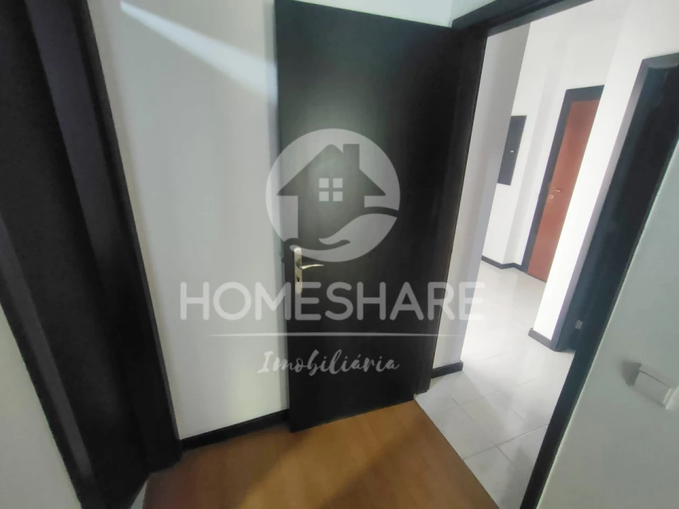 Apartamento T2 para Venda em Valongo Foto 7