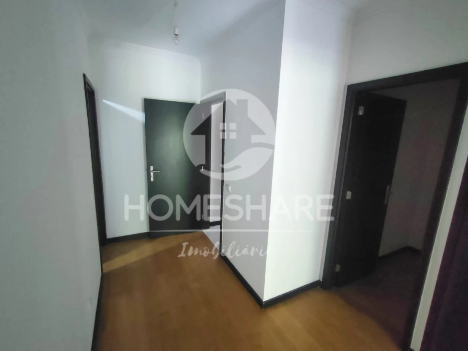 Apartamento T2 para Venda em Valongo Foto 11