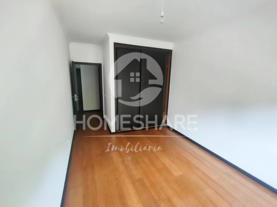 Apartamento T2 para Venda em Valongo Foto 12