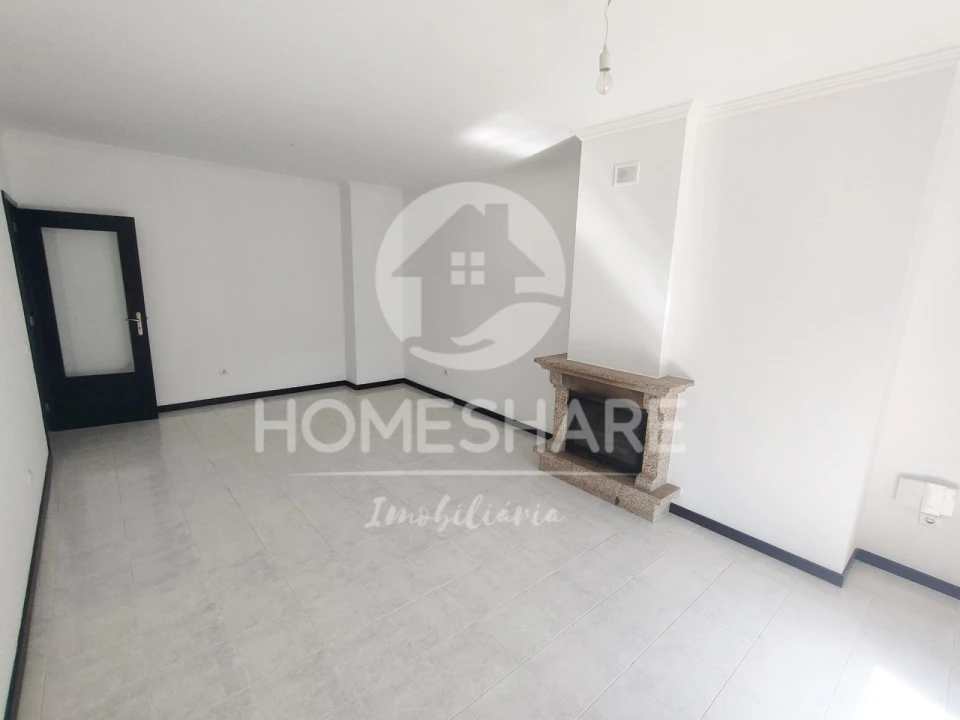 Apartamento T2 para Venda em Valongo Foto 2