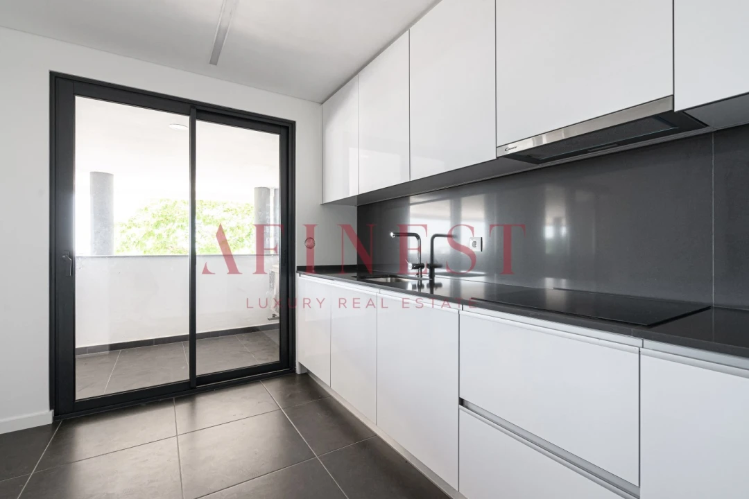 Apartamento T2 para Venda em Venteira Foto 2