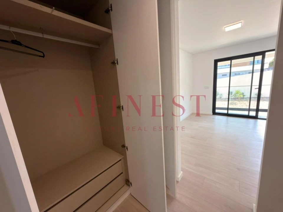 Apartamento T2 para Venda em Venteira Foto 22