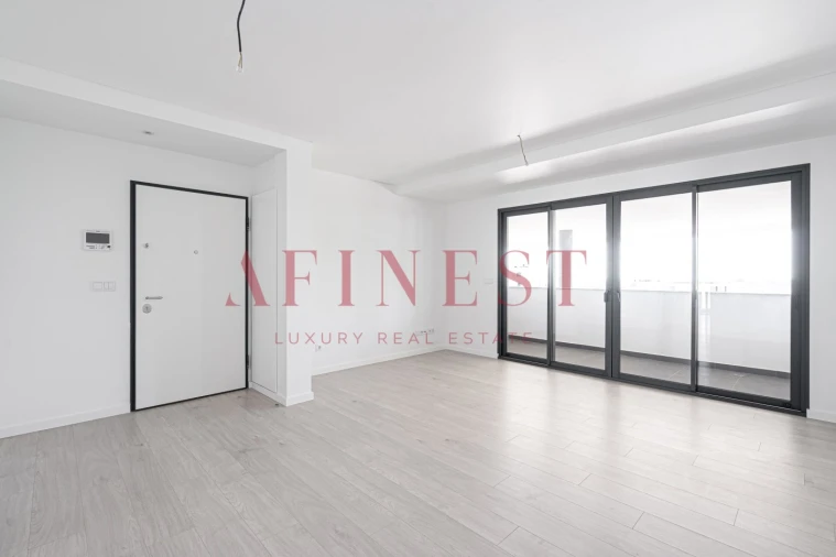 Apartamento T2 para Venda em Venteira Foto 3