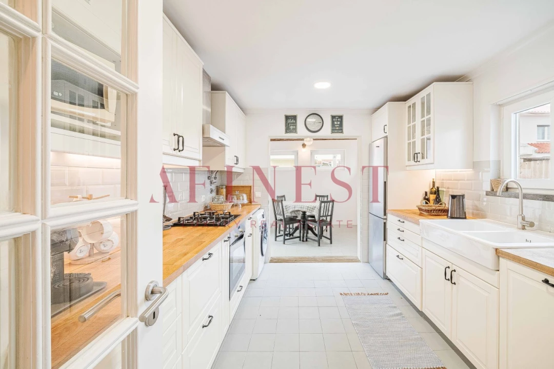 Moradia T4 para Venda em Carcavelos e Parede Foto 10