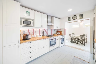 Moradia T4 para Venda em Carcavelos e Parede