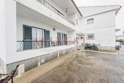 Moradia T4 para Venda em Carcavelos e Parede