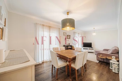 Moradia T4 para Venda em Carcavelos e Parede