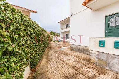 Moradia T4 para Venda em Carcavelos e Parede