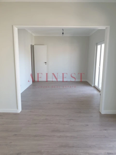 Moradia T4 para Venda em Carcavelos e Parede
