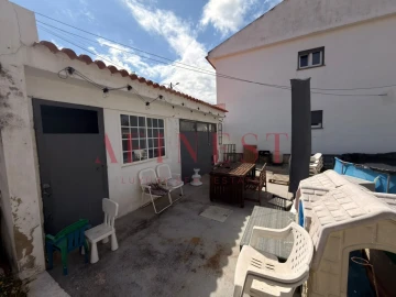 Moradia T4 para Venda em Carcavelos e Parede