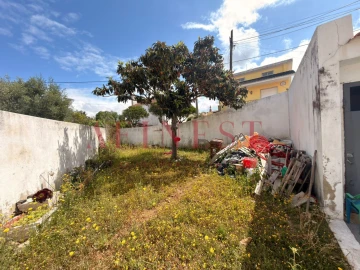 Moradia T4 para Venda em Carcavelos e Parede