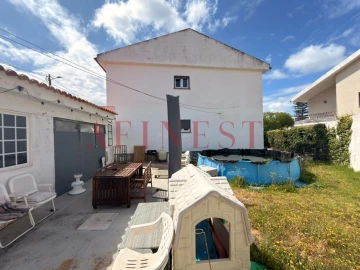 Moradia T4 para Venda em Carcavelos e Parede
