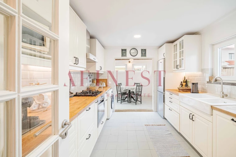 Moradia T4 para Venda em Carcavelos e Parede Foto 10