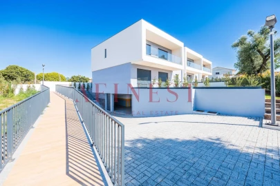 Moradia T4 para Venda em Alcabideche