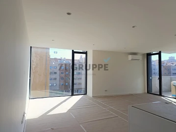Apartamento T3 para Venda em Glória e Vera Cruz