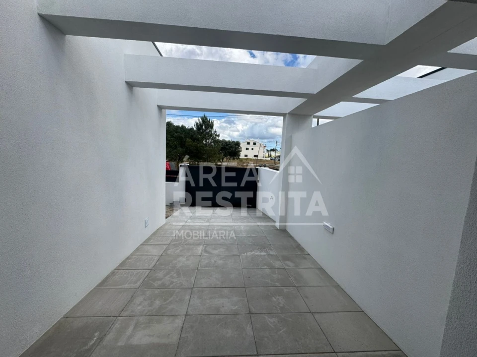 Moradia T3 para Venda em Fernao Ferro Foto 30