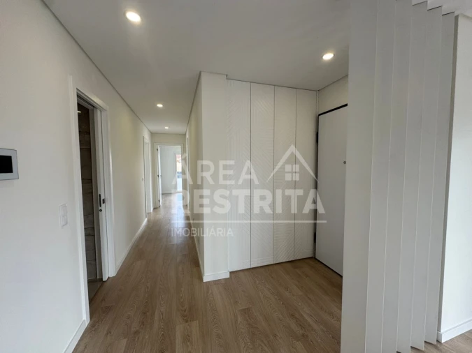 Moradia T3 para Venda em Fernao Ferro Foto 2