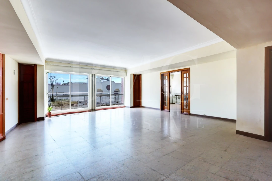 Apartamento T4 para Venda em Lumiar Foto 1
