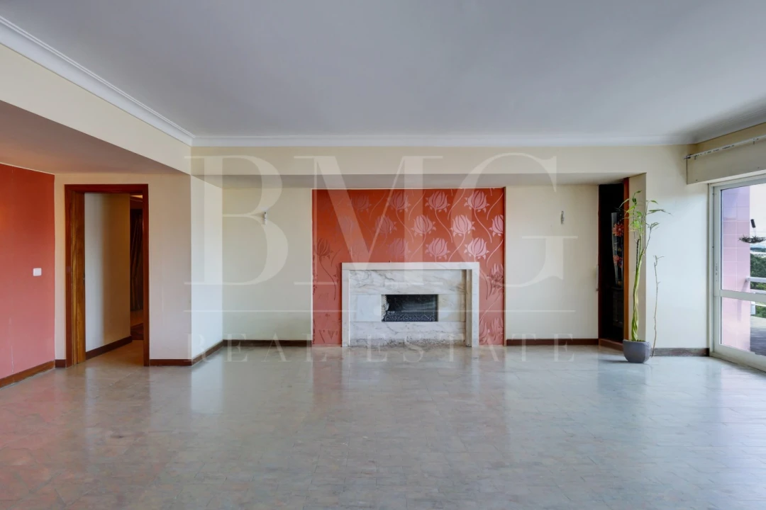 Apartamento T4 para Venda em Lumiar Foto 4