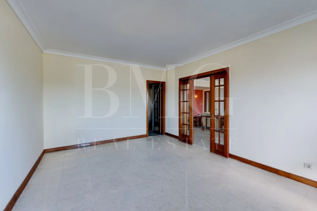Apartamento T4 para Venda em Lumiar Foto 6