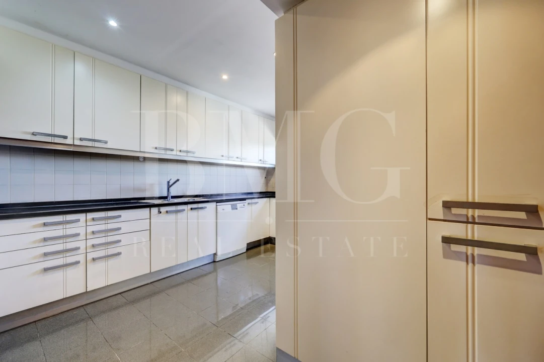 Apartamento T4 para Venda em Lumiar Foto 19