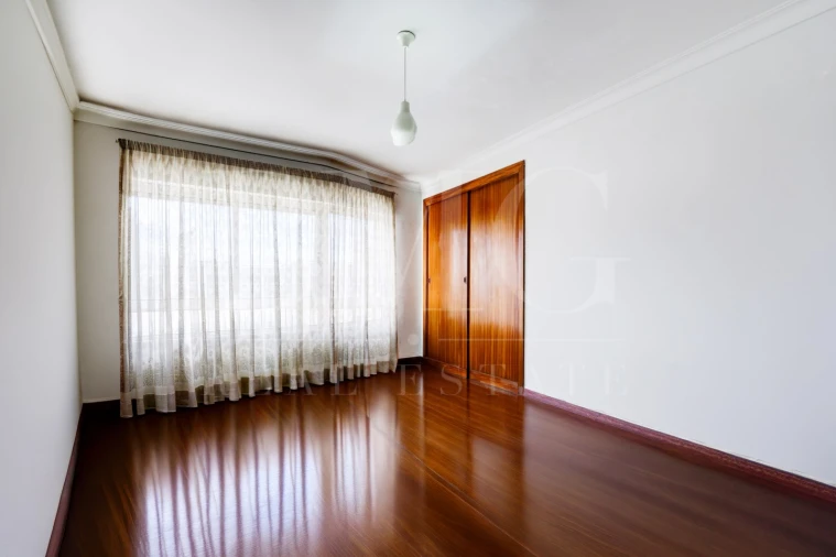 Apartamento T4 para Venda em Lumiar Foto 12