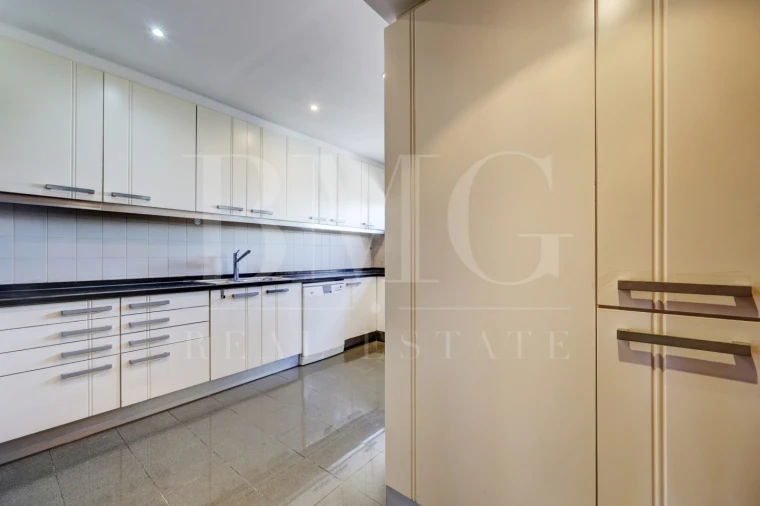 Apartamento T4 para Venda em Lumiar Foto 19