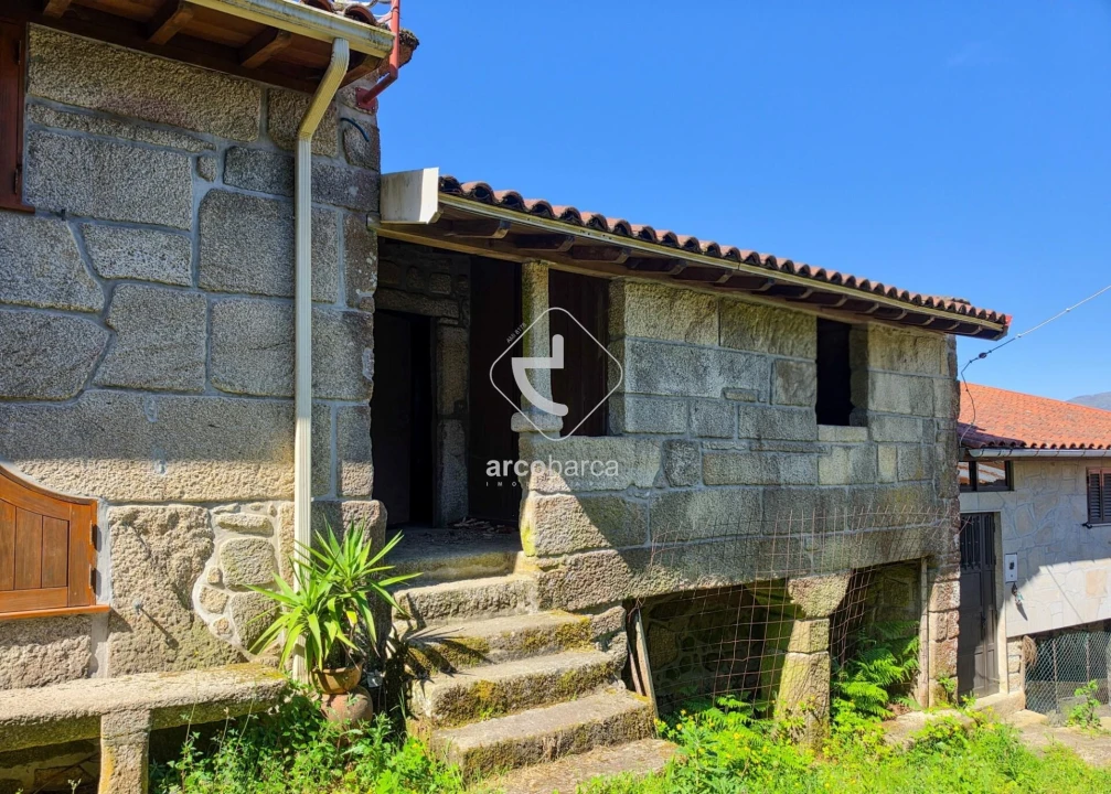 Moradia T2 para Venda em Lindoso Foto 1