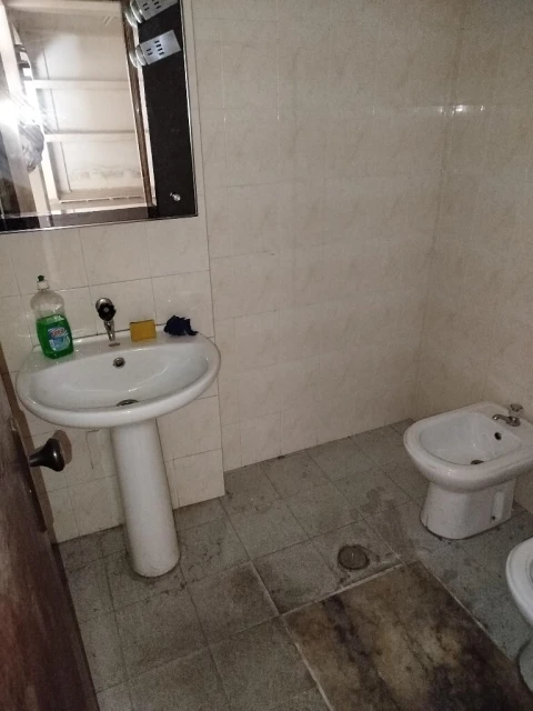 Garagem para Arrendamento em Algueirão-Mem Martins