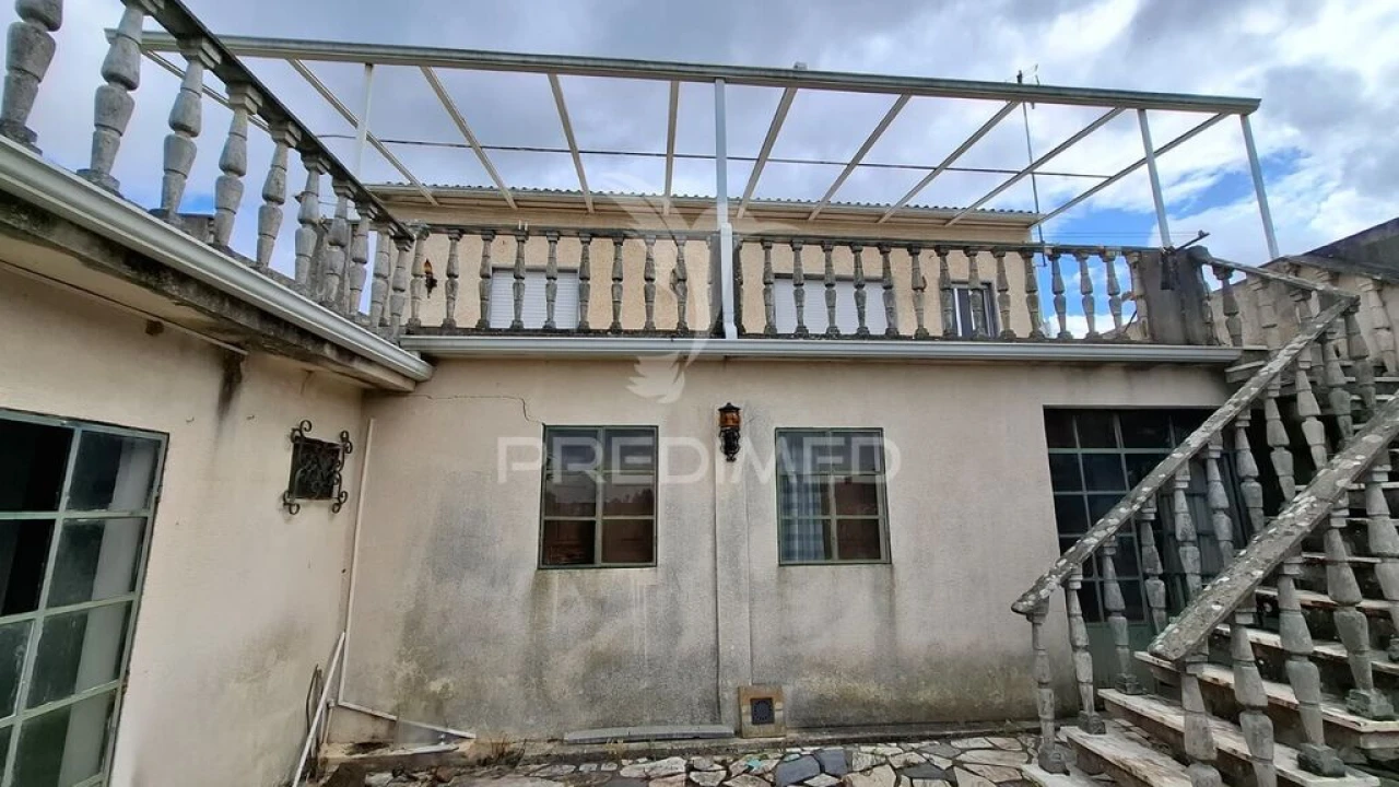 Moradia T2 para Venda em Arneiro das Milhariças Foto 15