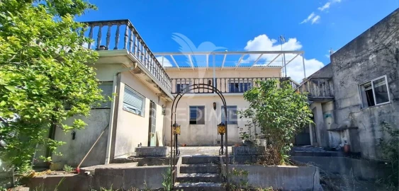 Moradia T2 para Venda em Arneiro das Milhariças