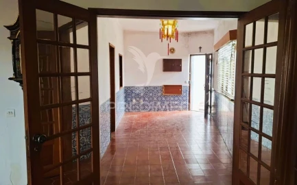 Moradia T2 para Venda em Arneiro das Milhariças