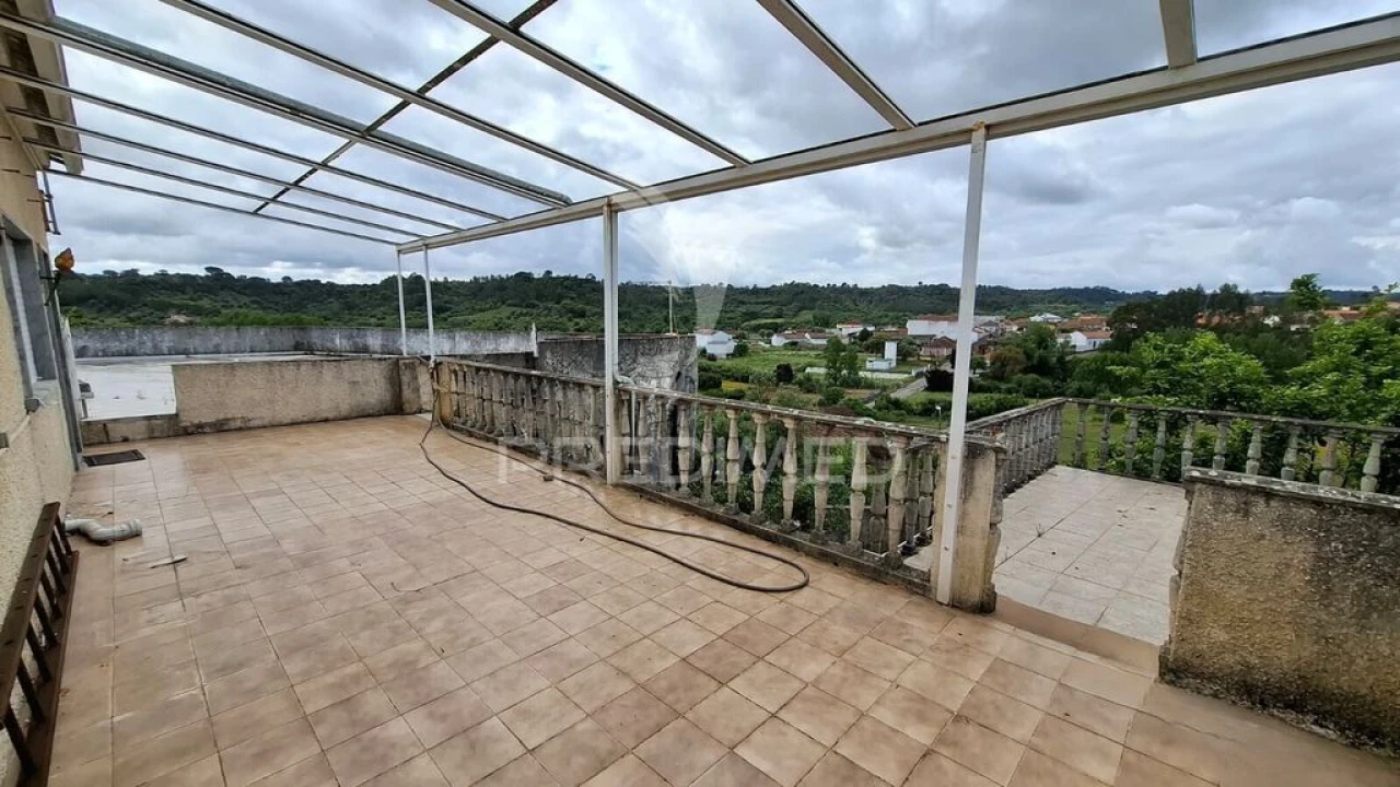 Terreno para Venda em Arneiro das Milhariças Foto 2